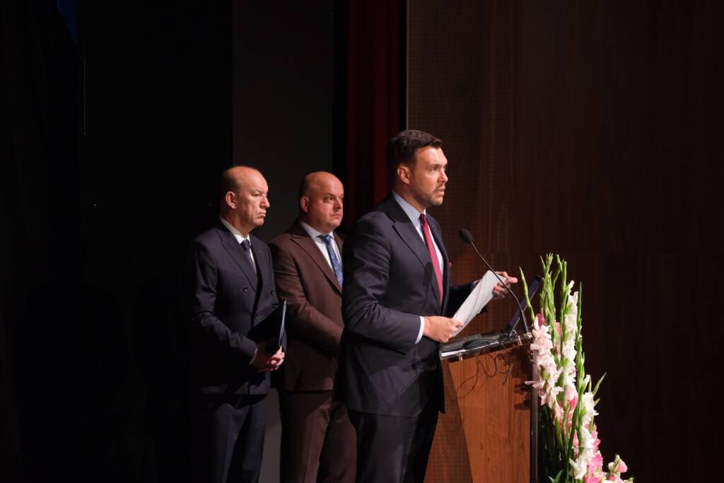 546170012 1376217301174082 5077380149523917511 n