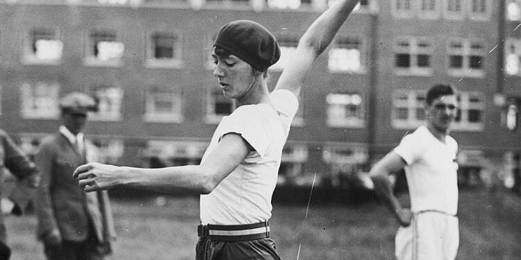 Konopacka i inni. Konferencja o polskich olimpijczykach 1 800px Letnie Igrzyska Olimpijskie w Amsterdamie 1 M 786 7