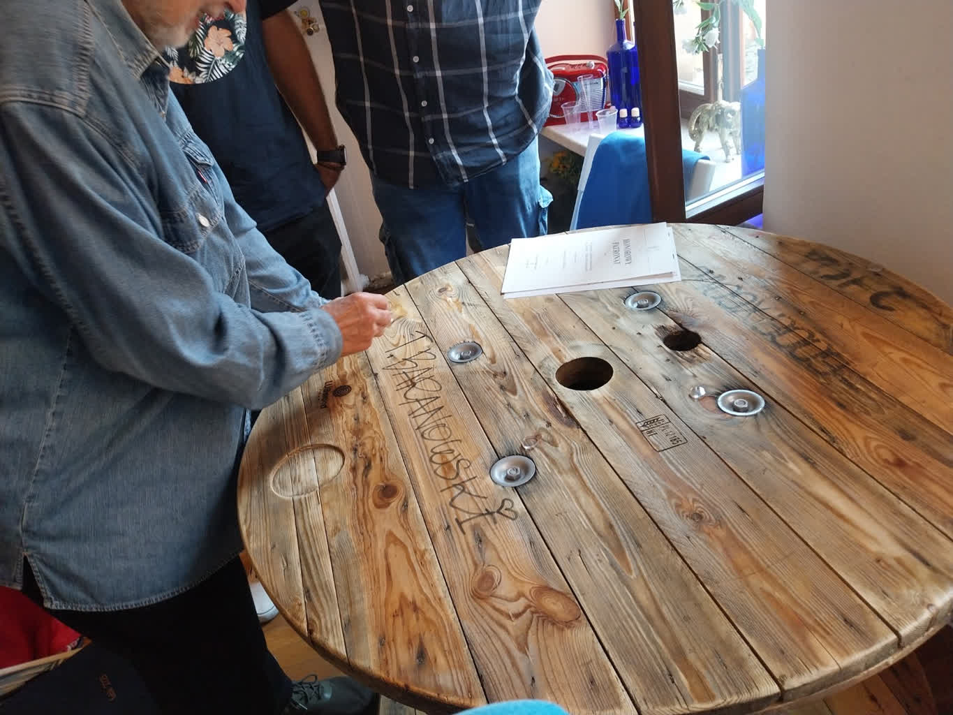 Dymki i kadry Tadeusza Baranowskiego zawitają do Lublina 2 stół.jpg