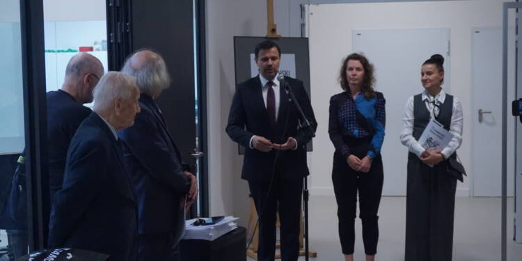 EAttachments8964563c993d2fac5ad2f2fdda909d573416aca xl