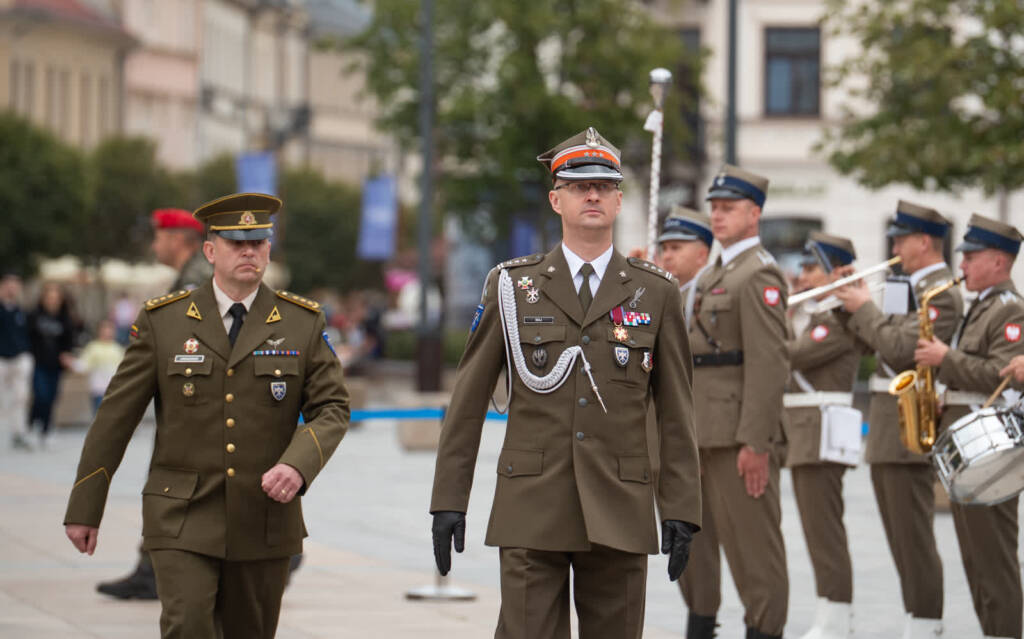 EAttachments89659162e569e4b01aba83f1e8c1fca652dd129 xl