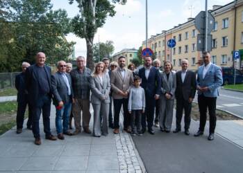 EAttachments8966566835f742a5d082f772111ed5a40200b67 xl