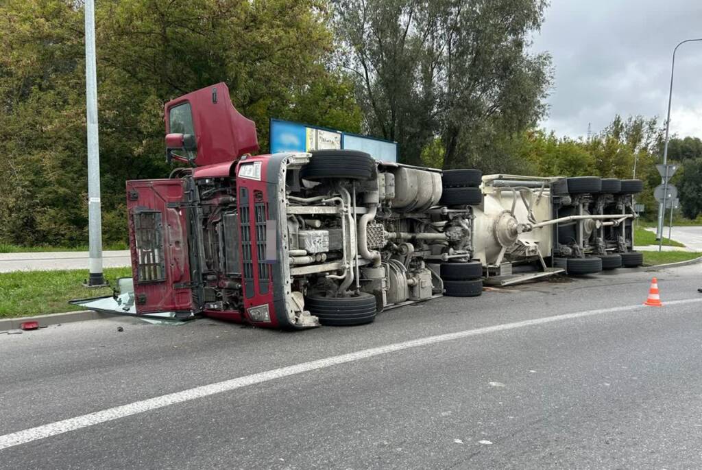 EAttachments8972479fdb38c11511742786898475afa807bee xl