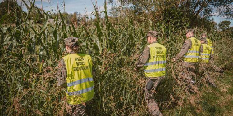 Terytorialski szukają szczątków pocisków. Działania w trzech powiatach regionu 1 EAttachments897290483deebb0ae584b2c47d9506676d9cc2e xl