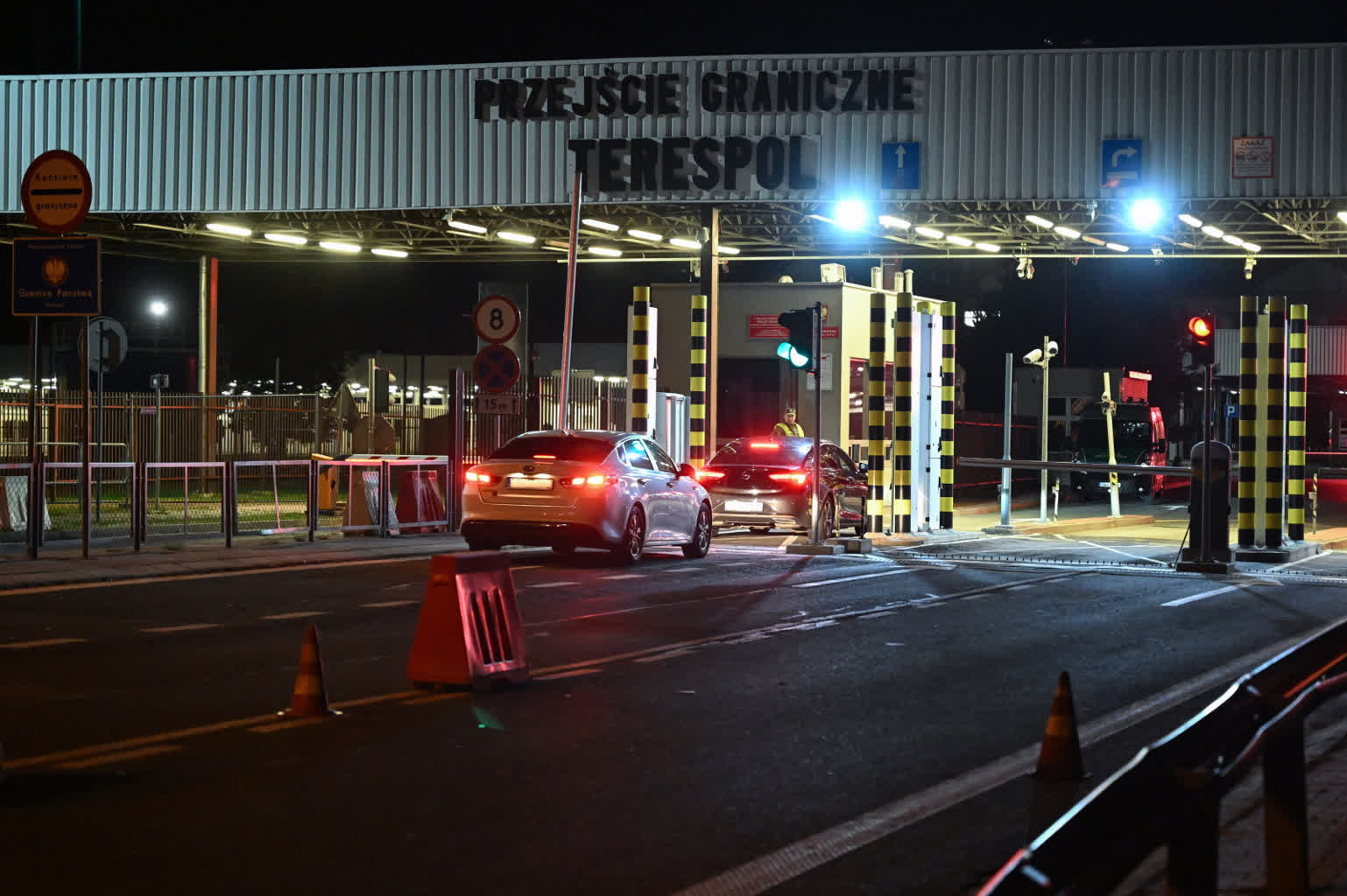 „Odprawy realizowane są bardzo sprawnie”. Granica z Białorusią znów otwarta