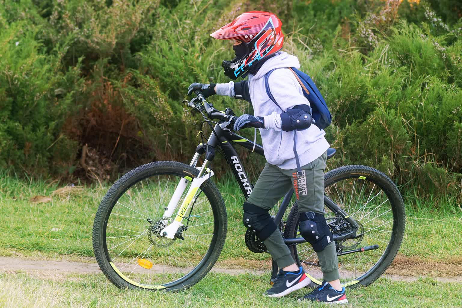 Kaski dla młodych rowerzystów? Sejm zajmie się projektem ustawy