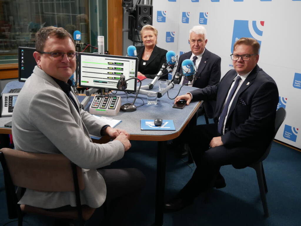 EAttachments89797000f2735d2b6d92f46f3dcac3c2e6de0be xl