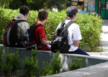 Niepokojący trend zyskuje popularność. Specjaliści ostrzegają przed "szon patrolami" 9 boys 5077861 1280