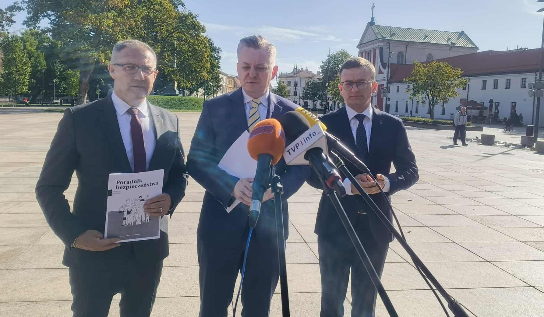 Poradnik bezpieczeństwa i szkolenia. Rząd chce przygotować ludzi na sytuacje kryzysowe