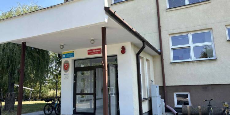 Świetlica i przedszkole pracują krócej. Rodzice walczą, wójt obiecuje poprawę 1 garbatowka 1