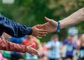 "Cel jest szczytny". Pobiegli z pomocą dla hospicjum 8 hands 8297611 1280