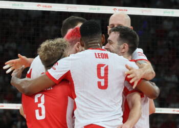 £ód, 04.09.2025. Siatkarze reprezentacji Polski ciesz¹ siê podczas towarzyskiego meczu z Brazyli¹, 4 bm. w £odzi. (gj) PAP/Marian Zubrzycki