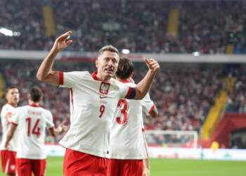 Chorzów, 07.09.2025. Polak Robert Lewandowski cieszy siê z bramki strzelonej w meczu eliminacyjnym pi³karskich mistrzostw wiata z Finlandi¹, 7 bm. w Chorzowie. (js) PAP/Micha³ Meissner