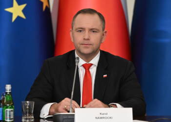 Warszawa, 11.09.2025. Prezydent RP Karol Nawrocki na posiedzeniu Rady Bezpieczeñstwa Narodowego w Pa³acu Prezydenckim w Warszawie, 11 bm. Posiedzenie RBN dot. naruszenia polskiej przestrzeni powietrznej przez rosyjskie drony. (aldg) PAP/Radek Pietruszka