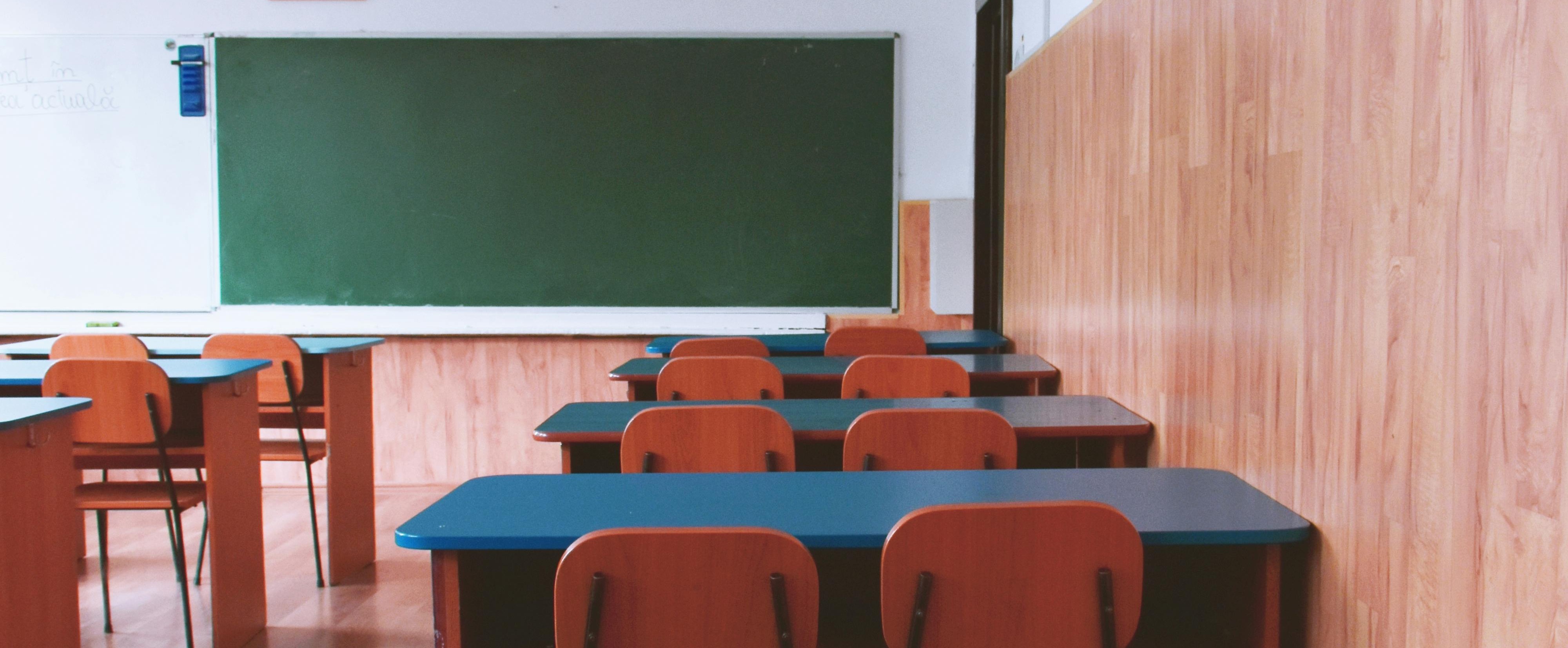 Specjalna rada pedagogiczna. Nauczyciel miał zachowywać się niestosownie wobec uczennic