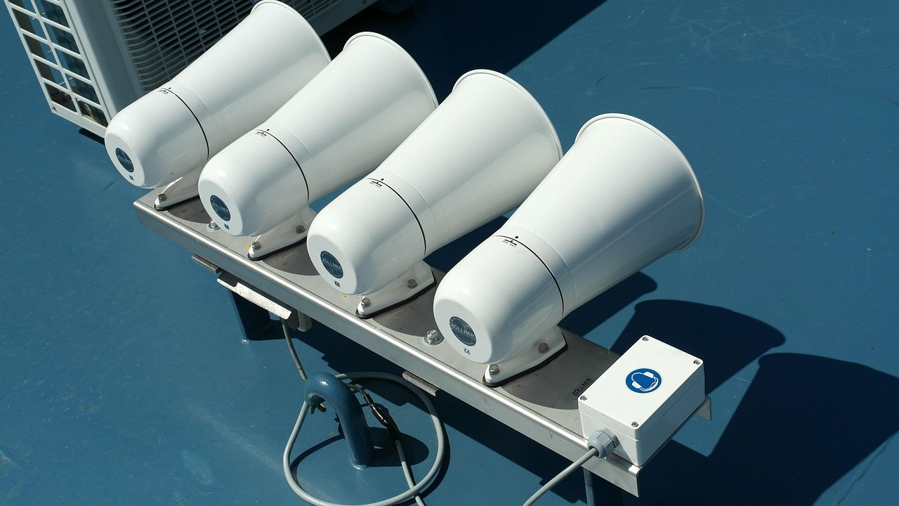 Jak rozpoznać sygnały alarmowe i jak zachować się w sytuacji kryzysowej?