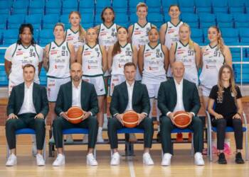 zdjecie grupowe OBLK 1024x689 1