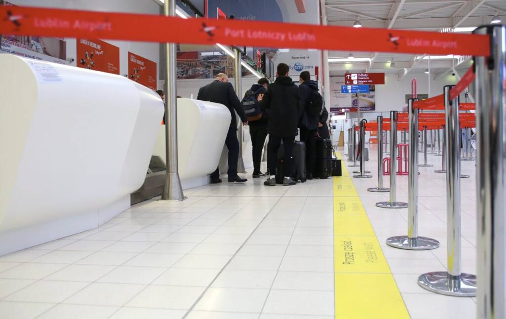 Nie zostawiajmy bagażu bez opieki. To zawsze potencjalne zagrożenie 1 EAttachments2188030e0c1c159660912b7a0452f48e3763a45