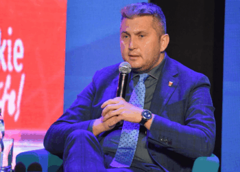 "Nie muszę pytać się o podpisywane umowy". Prezes PKOl odpowiada ws. giełdy kryptowalut 8 EAttachments74745845de1fdc87fbd8f2d7e82a5ddf8ae1a4f