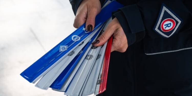 Zadbaj o bezpieczeństwo, noś odblaski. Akcja lubelskiej policji 1 EAttachments8988799b7a441e7fed2866e8096250d20e93f19 xl