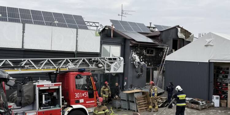 Lublin: pożar hali przy ul. Nałęczowskiej 1 EAttachments89921451ba97013c668d721c17bc146ef835e00 xl