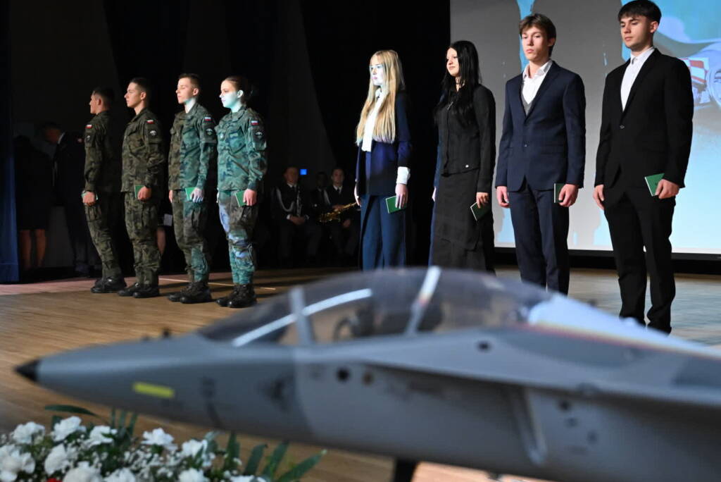 EAttachments90017317da2d74b19184809017ef7dde7c2c31c xl