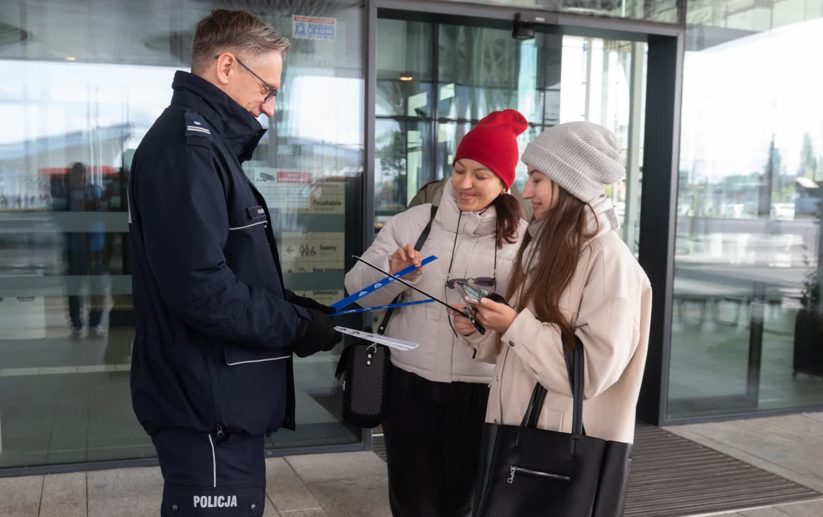 Widoczny, czyli bezpieczny. Noś odblaski jesienią!