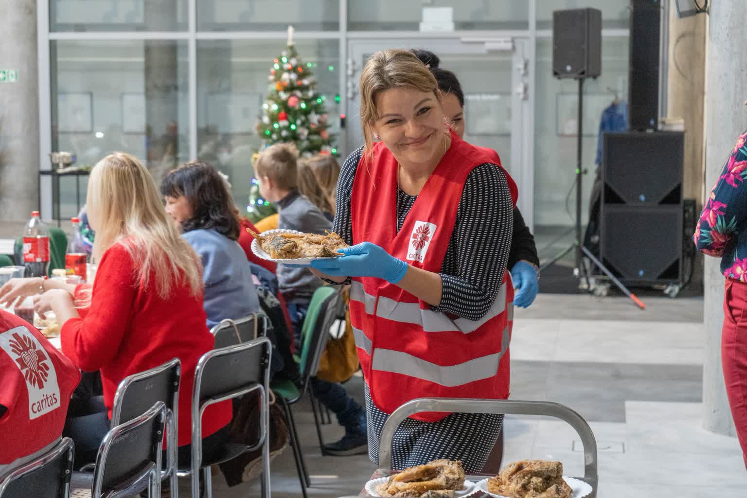 Pomóż pomagać! Spotkanie rekrutacyjne wolontariuszy Caritas 2 558273328_1252549330235577_3937613533987280983_n.jpg