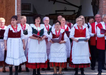 12.10.2025 Jak to na wsi bywało 5 EAttachments90096885da77fcd71e92b73b35824308bcded8f xl