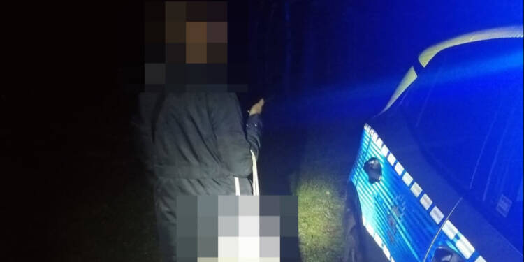 Zgubiła się w lesie, miała niemal rozładowany telefon. Na ratunek ruszyli policjanci 1 EAttachments9010217453ec485b1f8ed947f33c285d3c39b64 xl