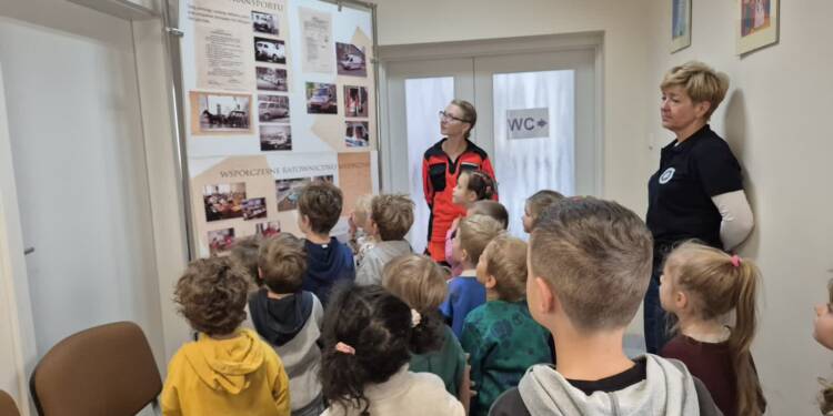 Najmłodsi mieszkańcy Lublina poznawali tajniki pracy ratownika medycznego 1 EAttachments90121918c4a58f0895d40b17ab21081b791cc23 xl