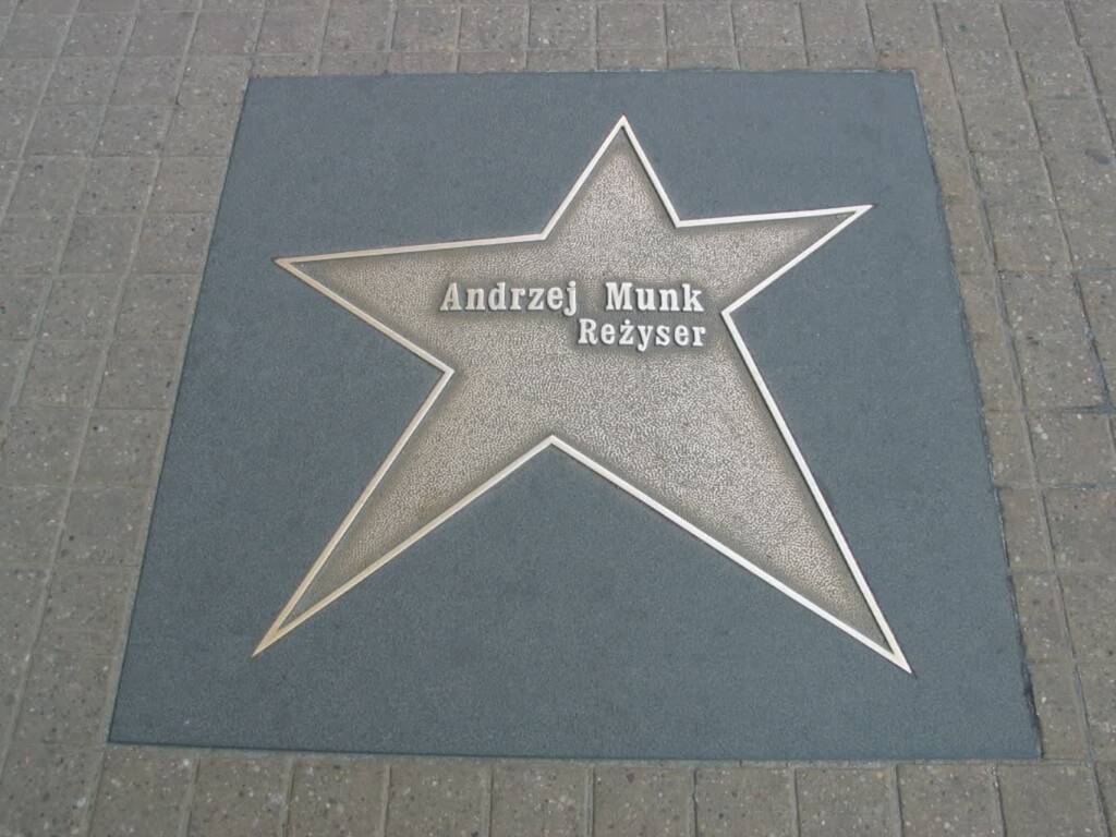 14.10.2025 Iga Movie - Michał Bielawski o Andrzeju Munku 1 EAttachments90134888d5a78c06035997d4780cbbdffd6292c xl