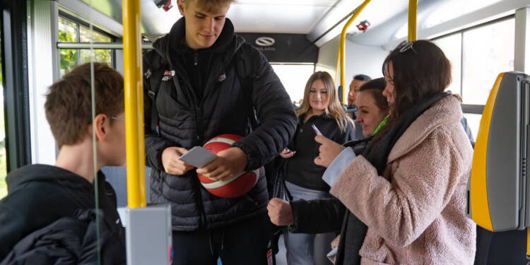 Wyjątkowa akcja PGE Startu Lublin. Koszykarze rozdawali bilety na mecz 1 EAttachments90143777f82dbd4189d33e7d750348320031f97 xl