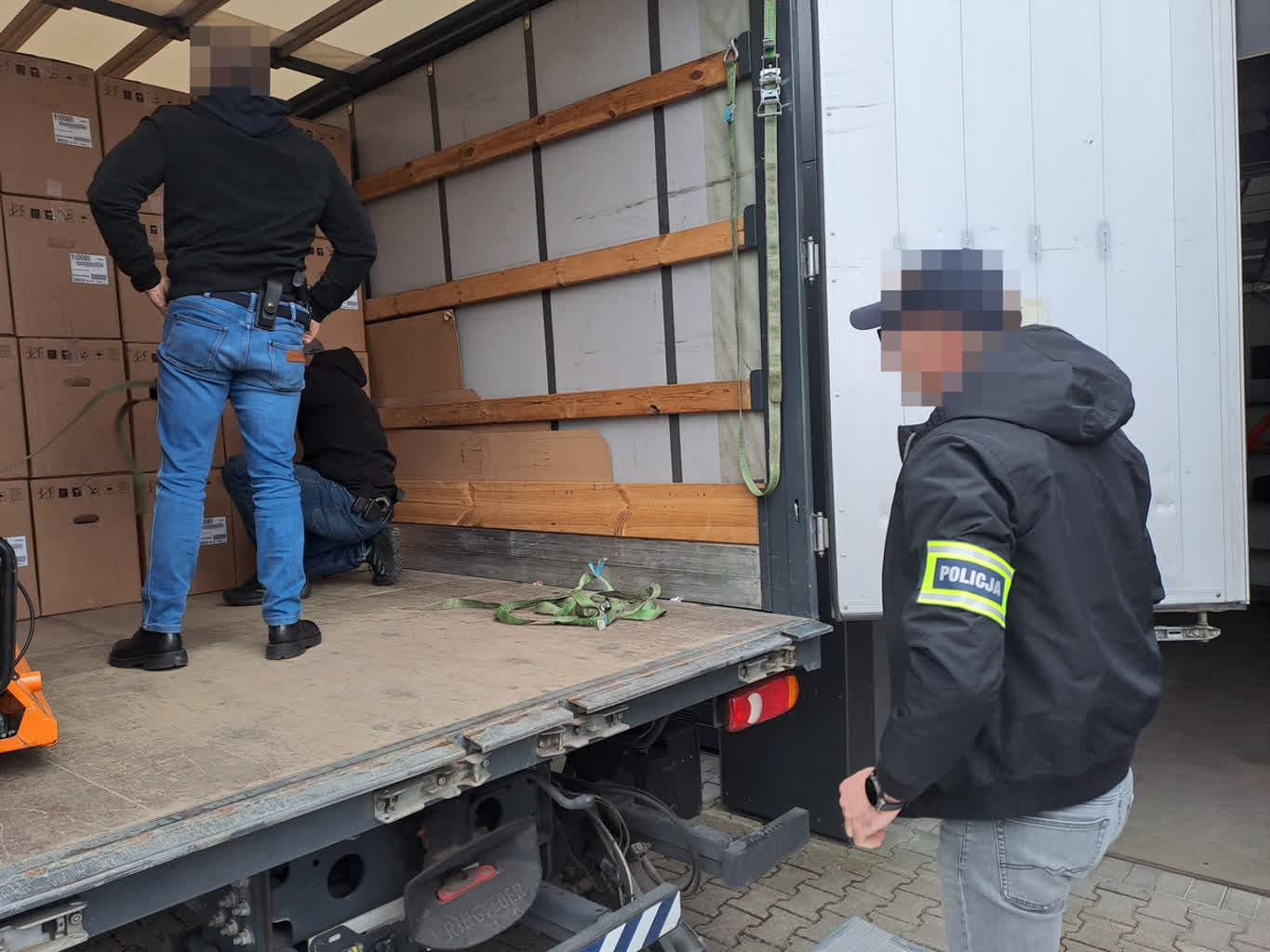 Ekspresowy przekręt na pół miliona. 54-latek stanie przed sądem 2 357-277136.jpg