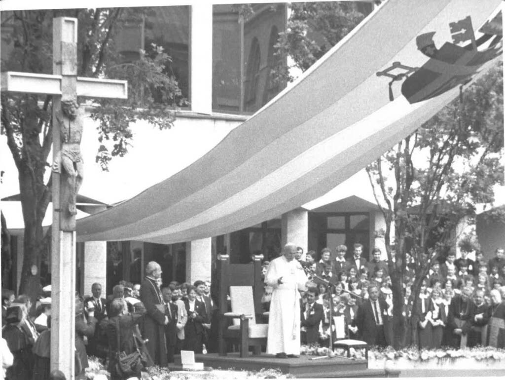 EAttachments90180672de40e0d504f583cda7465979f958a98 xl