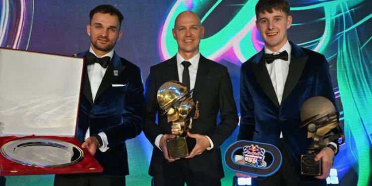 Lubelscy żużlowcy uhonorowani. Gala Ekstraligi w Warszawie 1 EAttachments90224477bae07f361ef04b6f0c2a1772061e405 xl