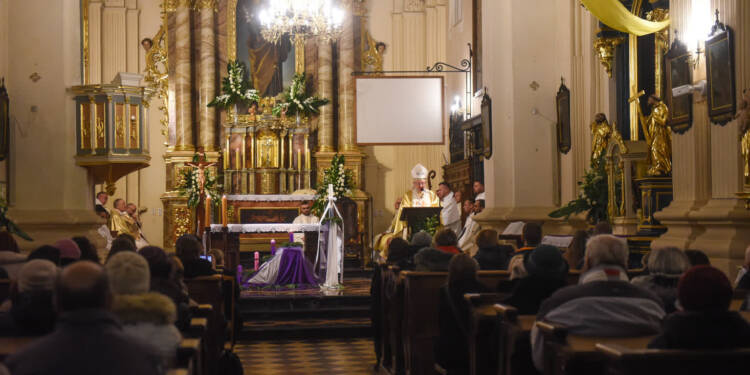 Ilu Polaków chodzi do kościoła? Trwa liczenie wiernych 1 EAttachments902429427a2ae3181caef469ee002fb90959209 xl