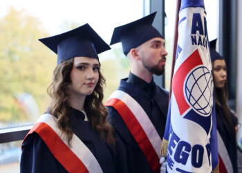 EAttachments902529991ce581d232b89a304a178701a0b6a2a xl 1