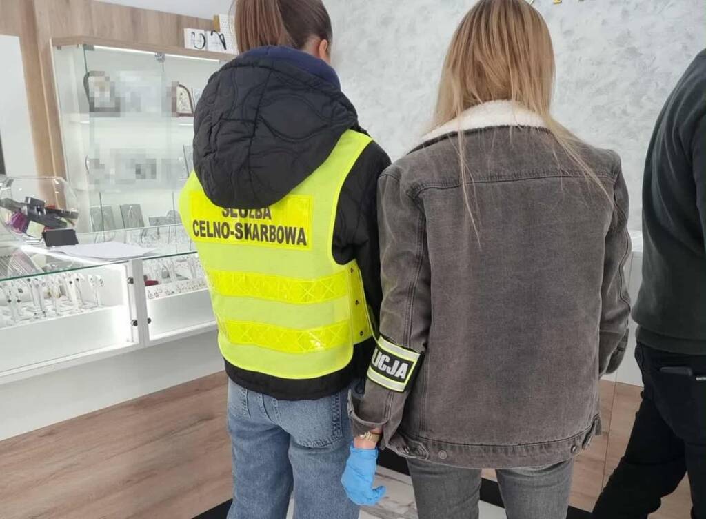 Zamiast markowej biżuterii – podróbki. Policja interweniowała w Lublinie 1 EAttachments902586479fa24d43ebc935c003e4a9dd45469da xl