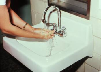 Lublin: nocna awaria na Czechowie. Kilka bloków bez wody 9 EAttachments90275403f951b646086d26aebdb359091c03d73 xl