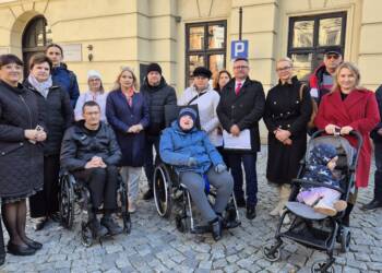 EAttachments9029039646425673dddee4bd647316924875911