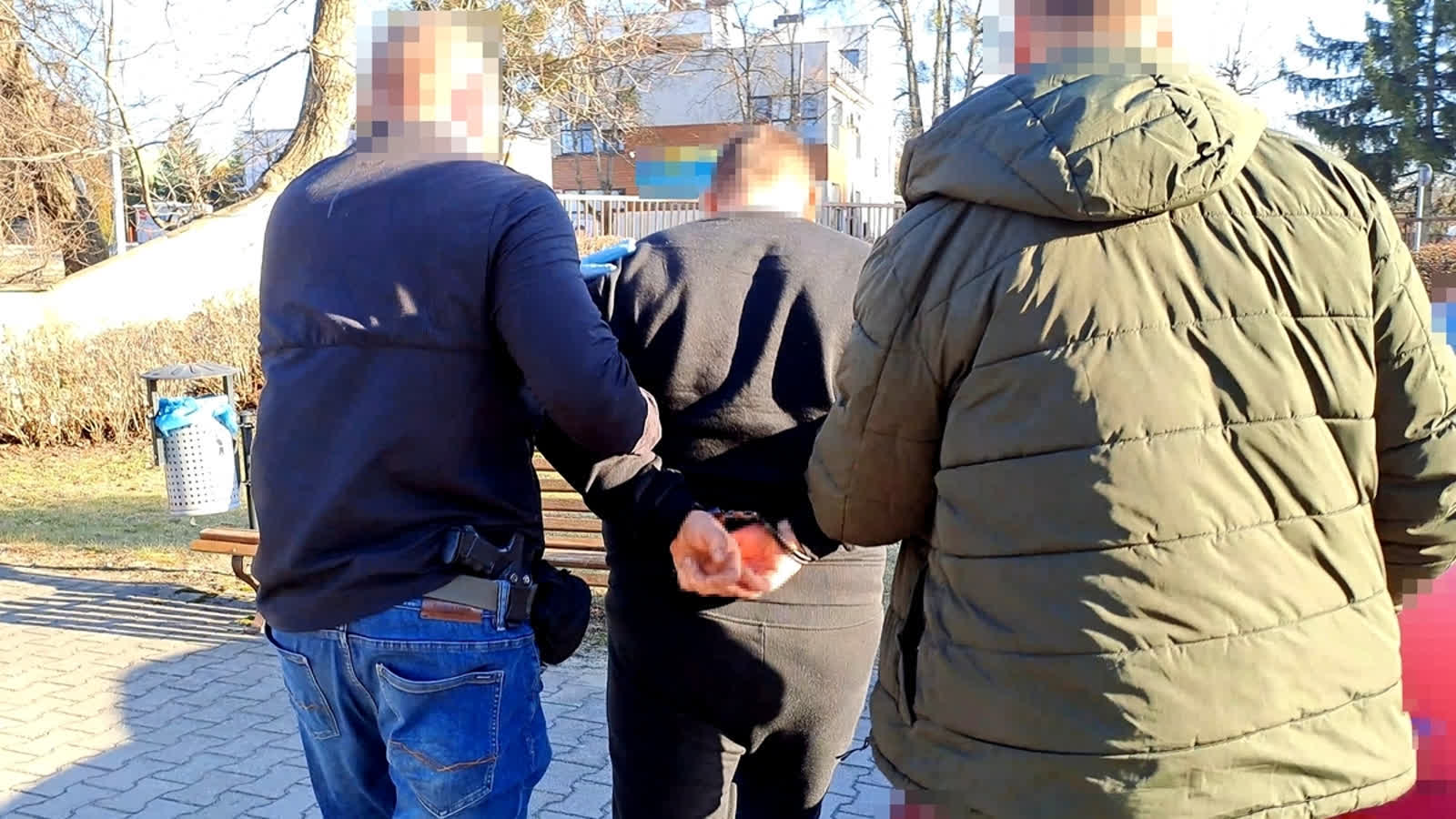 Pobił żonę i zostawił na mrozie. Ruszył proces