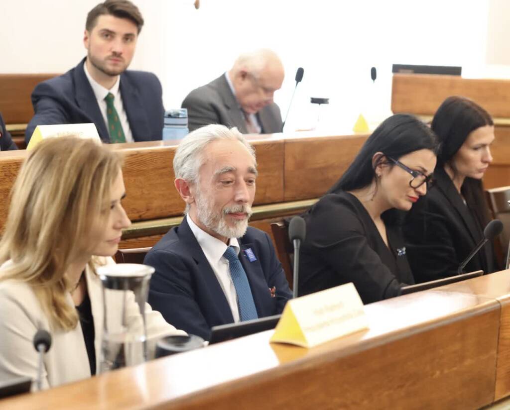 EAttachments9033693f24c88d7514d6cd46cd2153e15e74e1e xl