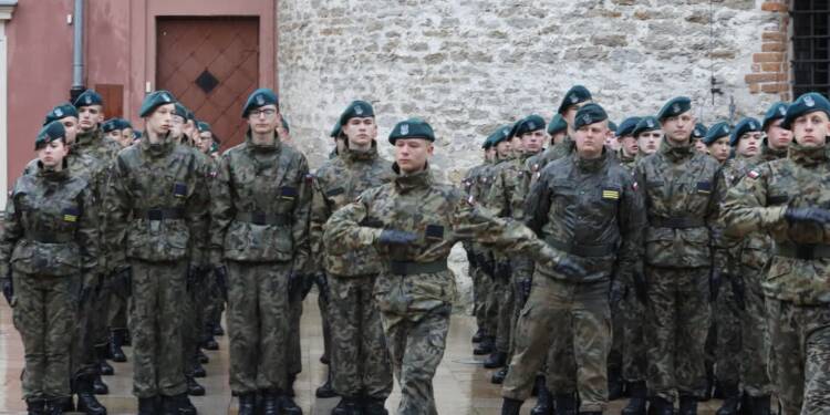 Ślubowanie z ceremoniałem wojskowym klas mundurowych 1 EAttachments9035238dd9e7295037b880dfb3060cd87595abe xl