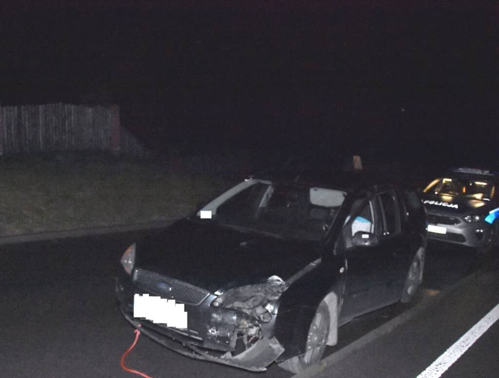 Wsiadł za kółko na podwójnym gazie. Wjechał w znaki drogowe 1 EAttachments90414761a8e31a8f944b43997166e81034332b6 xl