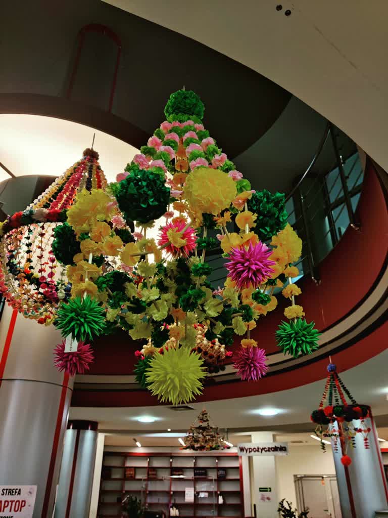 Z nici i słomy powstaje tradycja. Pająki z Lubelszczyzny symbolem dziedzictwa regionu [ZDJĘCIA]