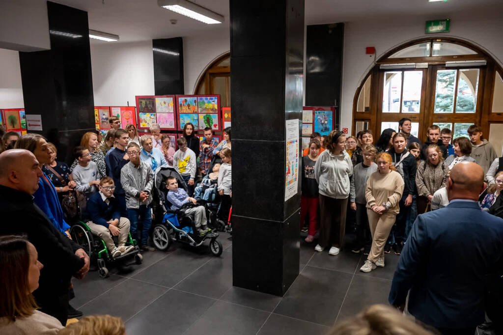 „Aktywni na co dzień". Wernisaż wyjątkowej wystawy w lubelskiej bibliotece 1 EAttachments90420995ed05a164613fb7a97e972d9b1ec5f0e xl