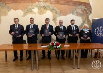 EAttachments9043883141a26fad108945d5c25b436a5e2a84c xl