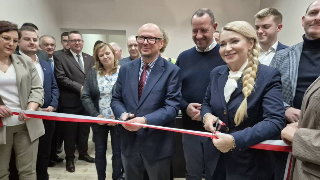 "Kraśnik jest miejscem szczególnym". Europosłanka otworzyła nowe biuro 2 EAttachments90471953061f19c91edbcb92741357e761fb689 xl