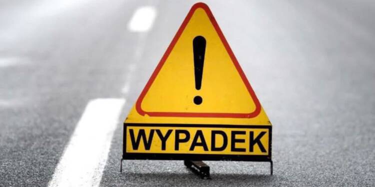 Auto wpadło do rowu. Dwie osoby ranne 1 EAttachments5760925723468bda3f6adc386a5e2ff849ab16e xl